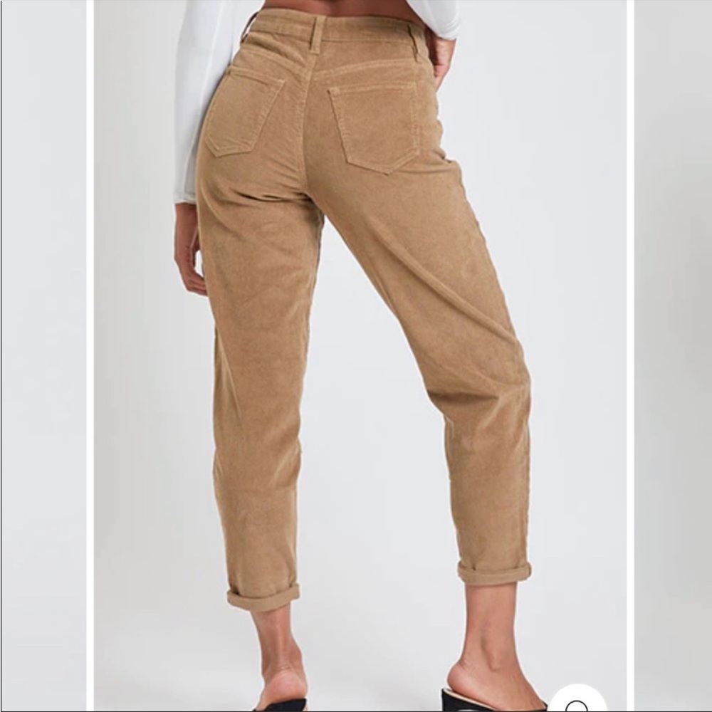 💚YMI NWT cropped corduroy pants